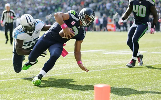 Seattle se sobrepone a errores y vence a los Titanes