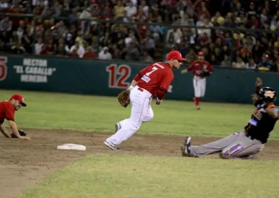 Navojoa empata la serie ante Naranjeros
