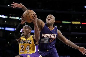 Lakers siguen sin ganar con Kobe