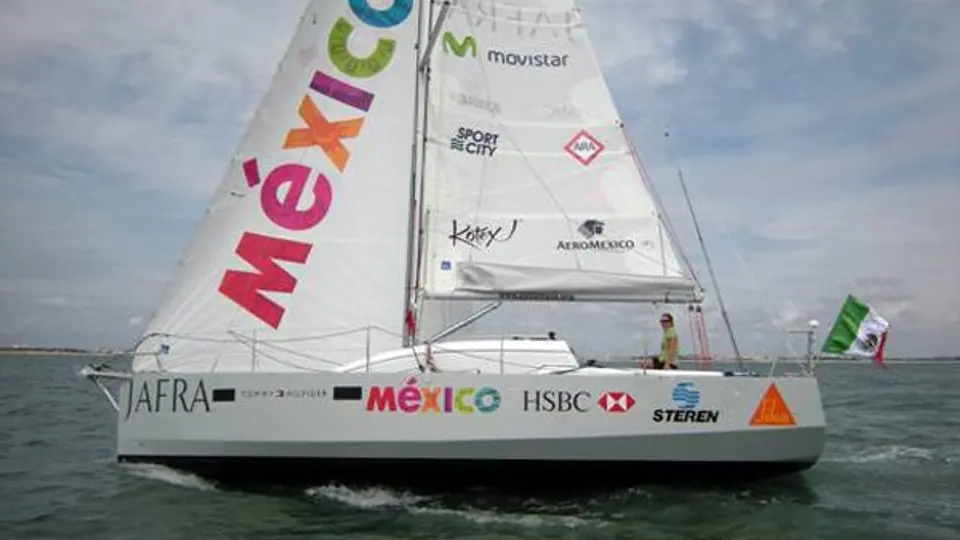 Galia Moss cancela travesía en velero por lesión en hombro