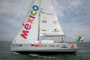 Galia Moss cancela travesía en velero por lesión en hombro