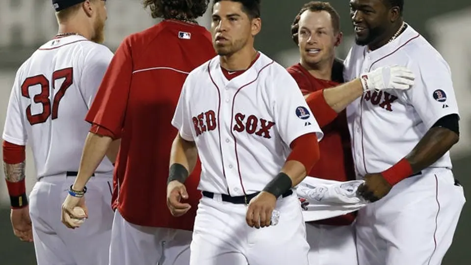 Oliver Pérez carga con la derrota ante Boston