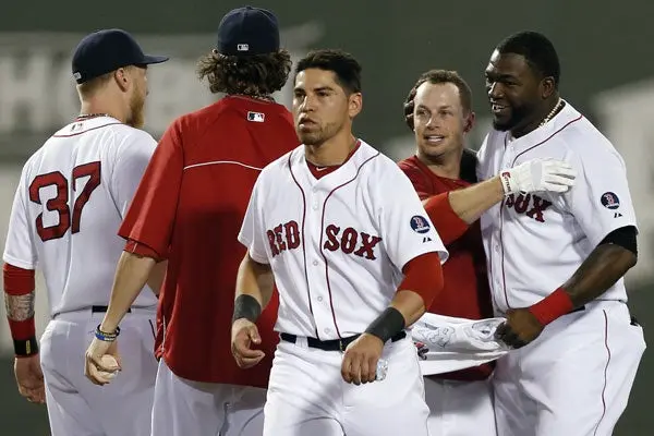 Oliver Pérez carga con la derrota ante Boston