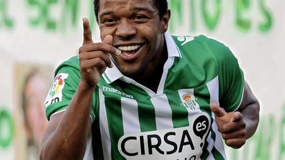 Pabón brilla en goleada del Betis