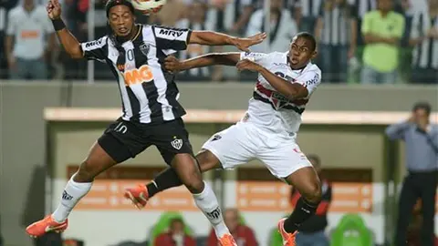 Atlético Mineiro viaja a Tijuana con Ronaldinho para enfrentar a Xolos
