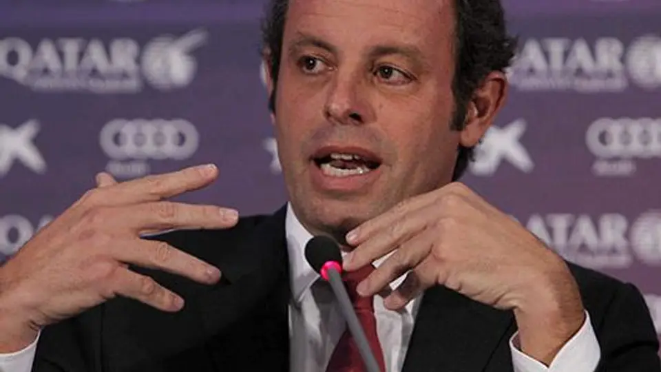 Sandro Rosell deja su cargo al frente del Barcelona