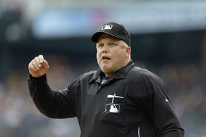 Umpire de la MLB, despedido por consumo de drogas