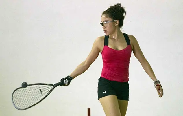 Paola Lonngoria cierra invicta la temporada