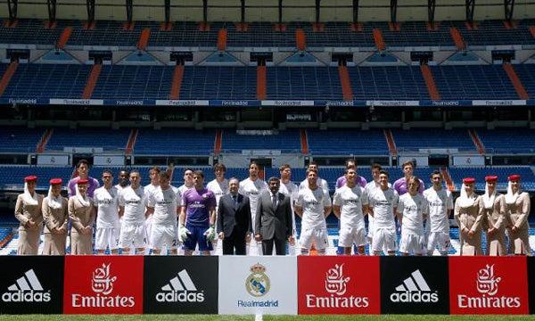 Todo el equipo poso con la nueva equipación para la próxima temporada | CORTESÍA REAL MADRID