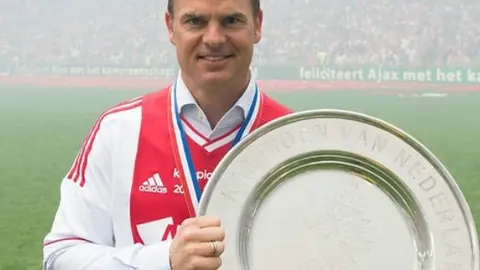 Frank de Boer renueva con el Ajax hasta 2017