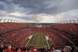 Inicio de la temporada de NFL se retrasa por lluvia