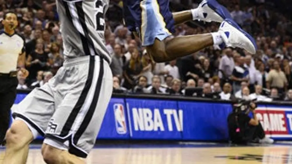 Tony Allen, multado con 5 mil dólares, por exagerar una caída
