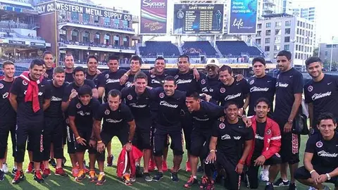 Jugadores de Xolos visitan a los Padres de San Diego