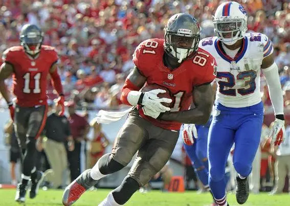 Bucaneros someten a Manuel y los Bills