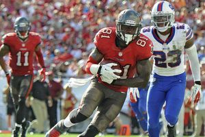 Bucaneros someten a Manuel y los Bills