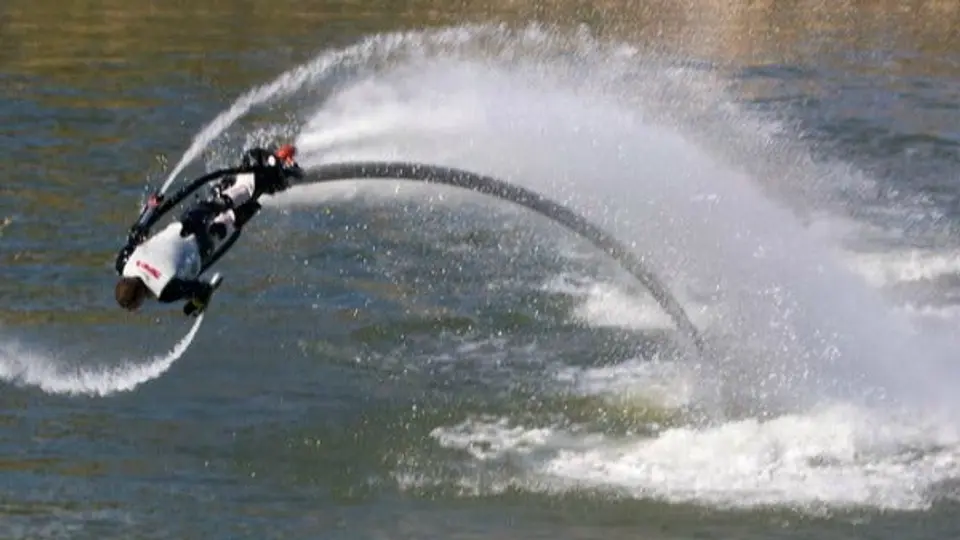 Flyboard, otro tipo de deporte extremo