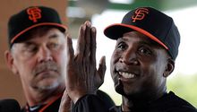 Bonds, presentado como coach de bateo de Gigantes