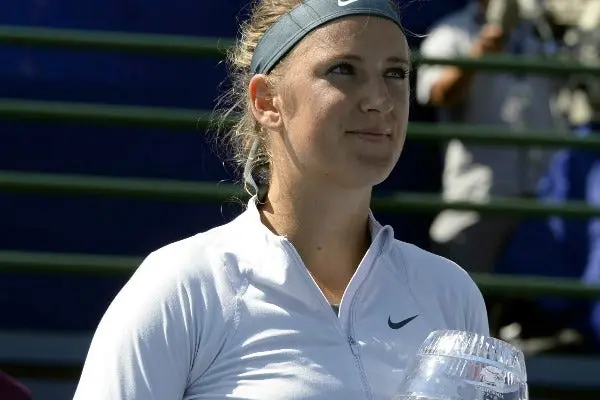 Azarenka arrebata segundo puesto de WTA a Sharapova