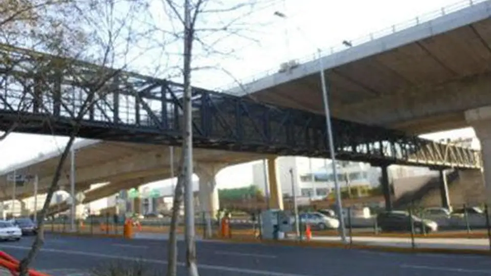 Obras de movilidad peatonal en el DF con avance del 67%, en noviembre se concluye la totalidad de puentes peatonales
