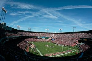 Aficionado muere en partido de Green Bay vs San Francisco