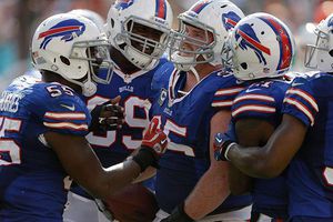 Bills logra apretada victoria sobre Miami
