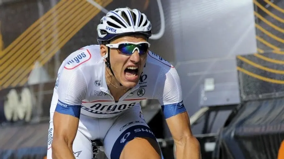 Kittel gana la décima etapa del Tour; Froome sigue como líder
