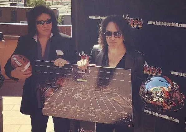 KISS 'invade' la Arena Football League