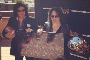 KISS 'invade' la Arena Football League