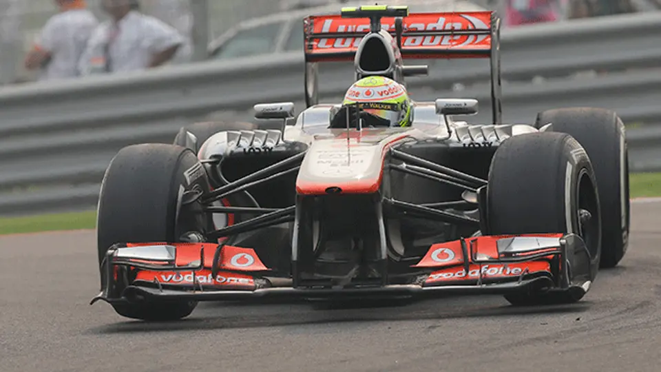Checo logra su mejor carrera del año en India