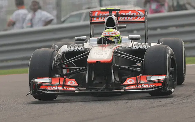 Checo logra su mejor carrera del año en India