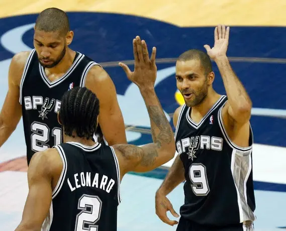 San Antonio es el primer finalista de la NBA