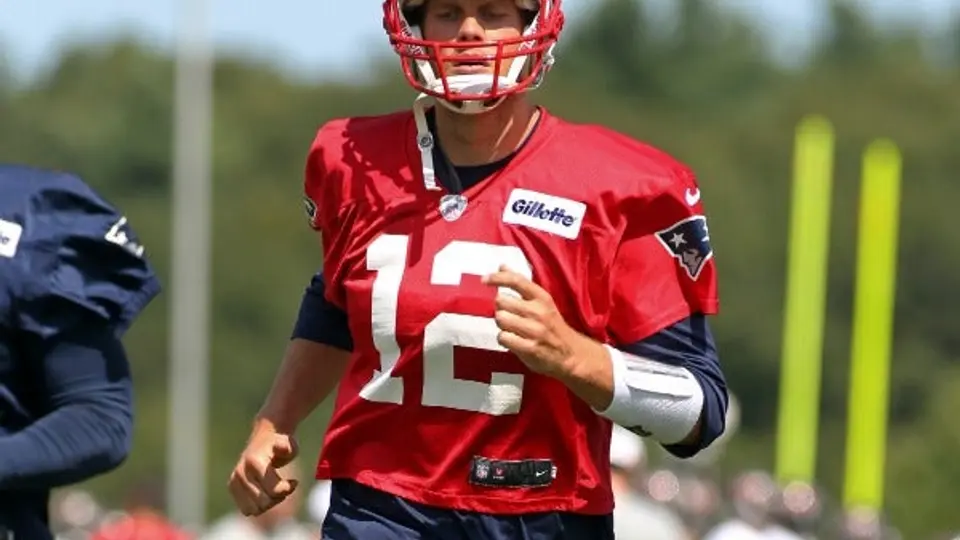 Brady vuelve a los entrenamientos tras su lesión