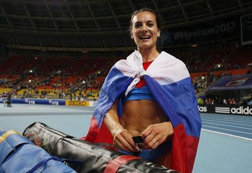Isinbayeva se envolvió en la bandera de Rusia | EFE