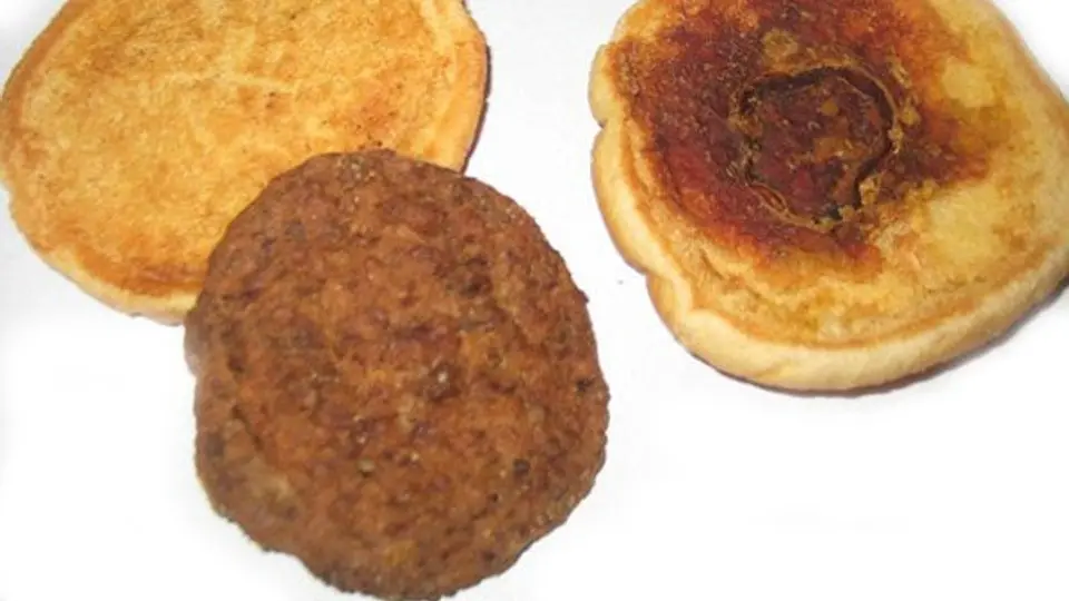 Hamburguesa que estuvo guardada 14 años sigue intacta