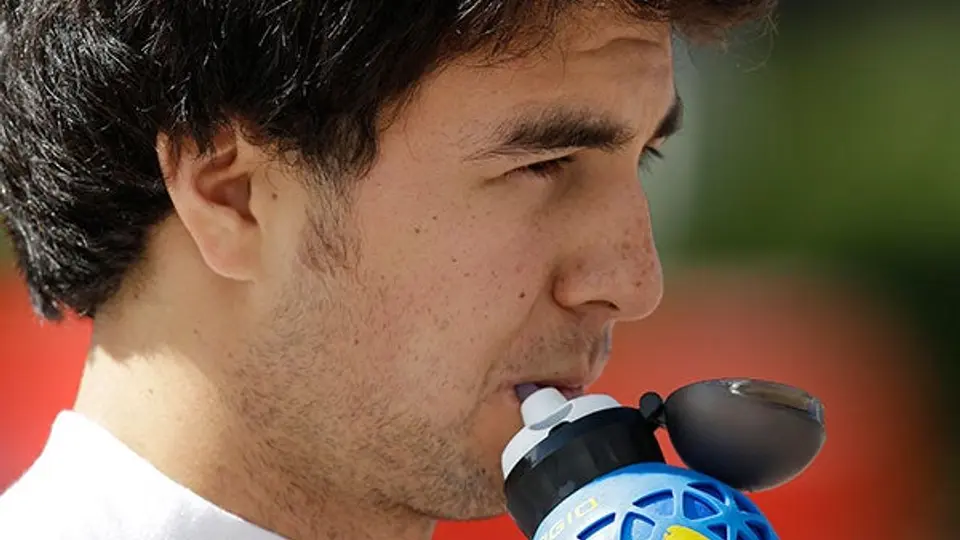 Checo ya quiere que acabe un año "difícil y frustrante"