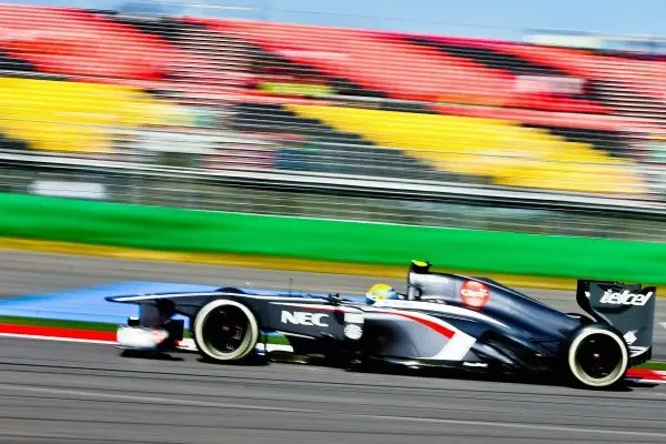Gutiérrez y Pérez, top 10 para el GP de Corea