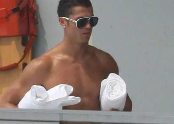 CR7 reposa en una isla griega