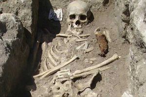 Descubren restos de 'vampiro' en Bulgaria