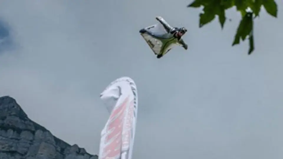 Deportista húngaro fallece al practicar wingsuit