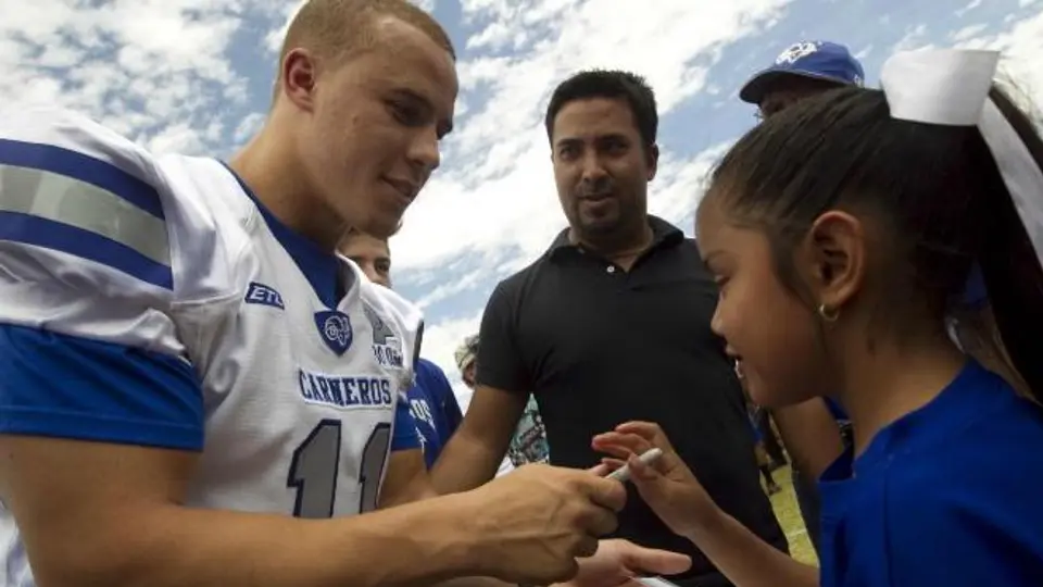 Shayne Skov, listo para representar a Jalisco en la NFL