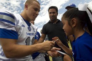 Shayne Skov, listo para representar a Jalisco en la NFL