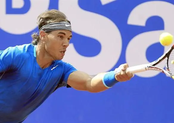 Nadal sufre para avanzar en Abierto de Barcelona