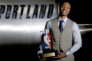 Damian Lillard fue elegido Novato del Año en la NBA