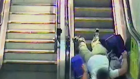 Crean Procuraduría contra 'Escaleras Eléctricas Asesinas'