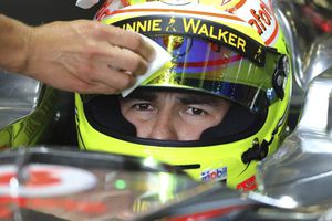 Checo advierte que Pirelli debe revisar sus neumáticos