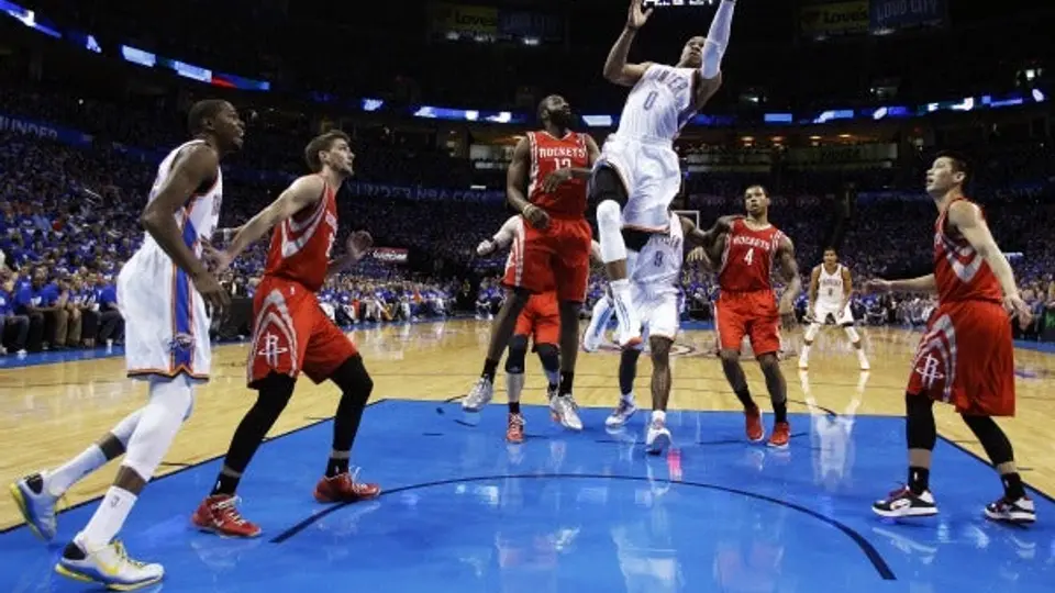 Durant y el Thunder consiguen su primera victoria ante Rockets