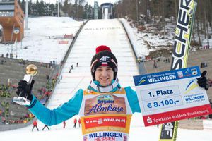 Kamil Stoch logra su tercer triunfo del Mundial de esquí
