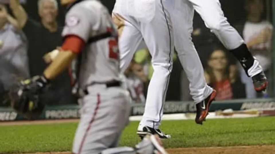 Indios de Cleveland vence 19-10 a Medias Blancas de Chicago