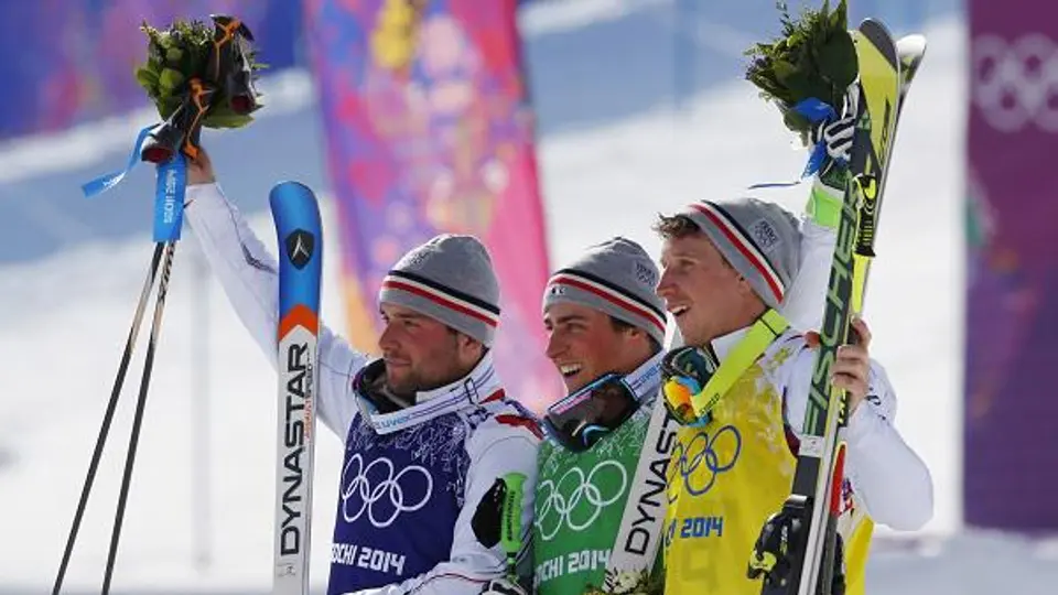 Francia domina el esquí cross