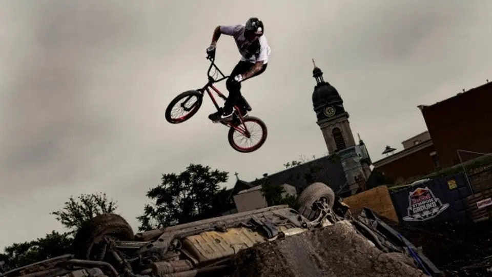 Dave King y Alex Vázquez revolucionarán el BMX en México